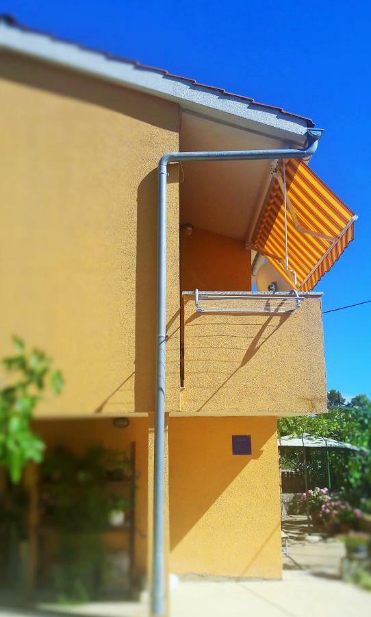 Studio Apartman Stara Baška エクステリア 写真