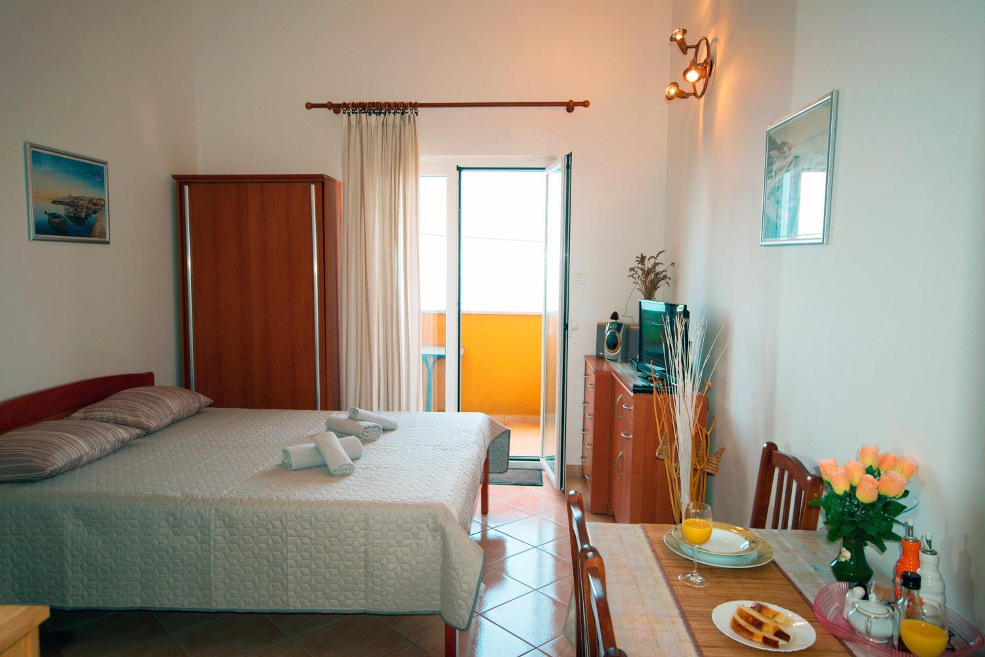 Studio Apartman Stara Baška エクステリア 写真